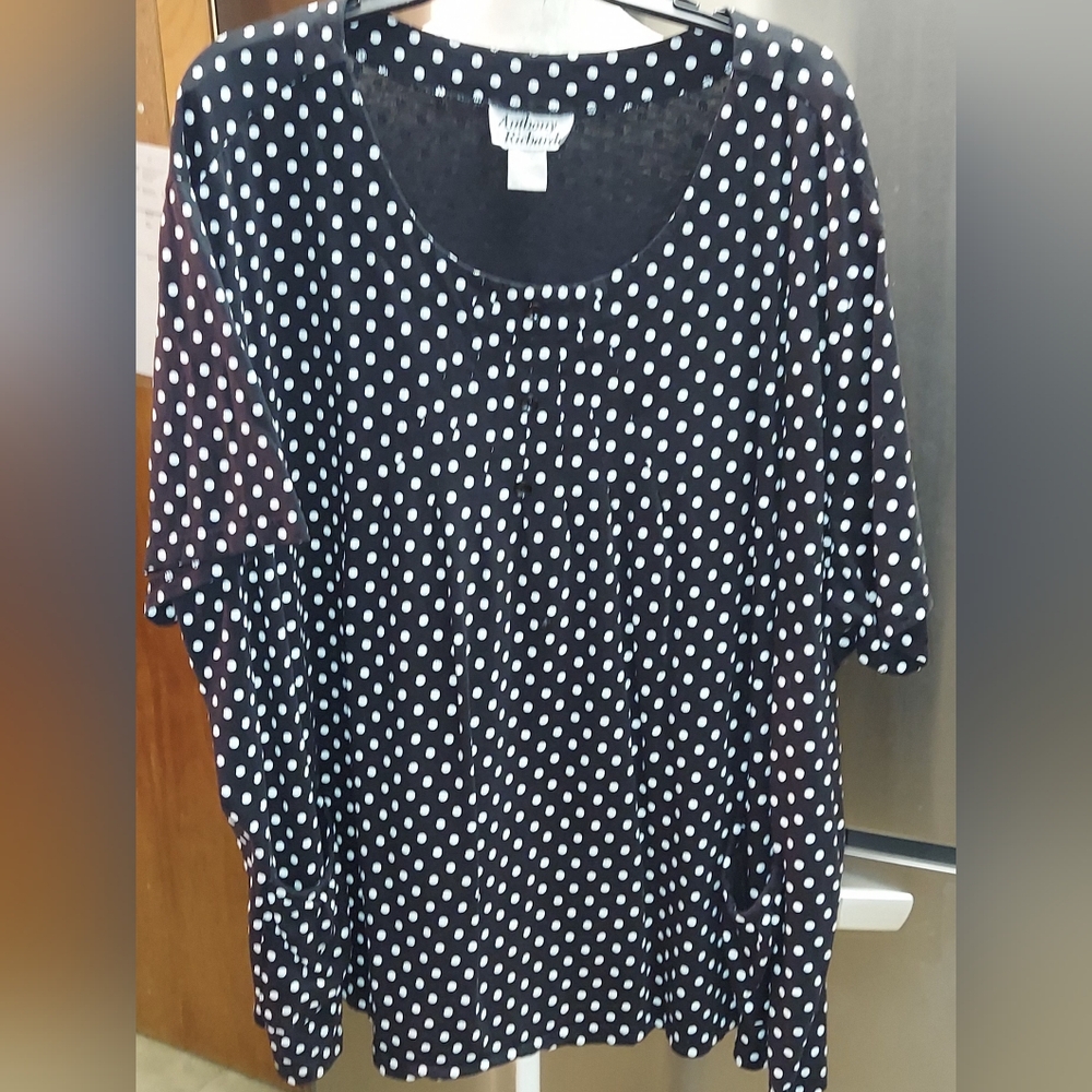 Black and White Polka Dot Top Shirt from Anthony Richards size 4XL